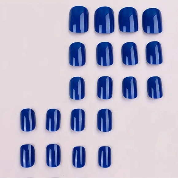 24pcs Glossy Short Square Klein Blue Press On Nails Solid - Picture 5 of 5